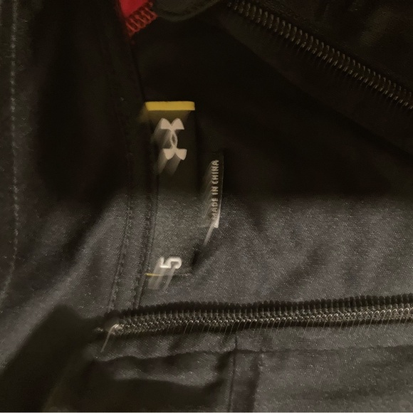 Youth size 5 UC Bearcats lightweight half zip - Picture 2 of 4